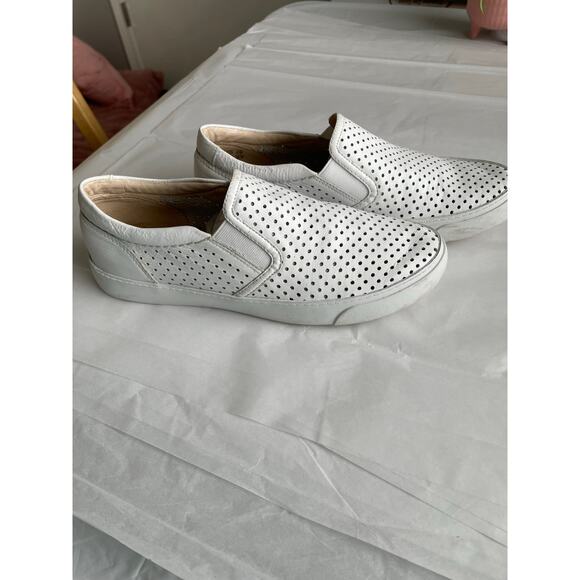 Clarks Somerset white perforated leather loafers casual pull on comfortable 7 - Picture 3 of 6
